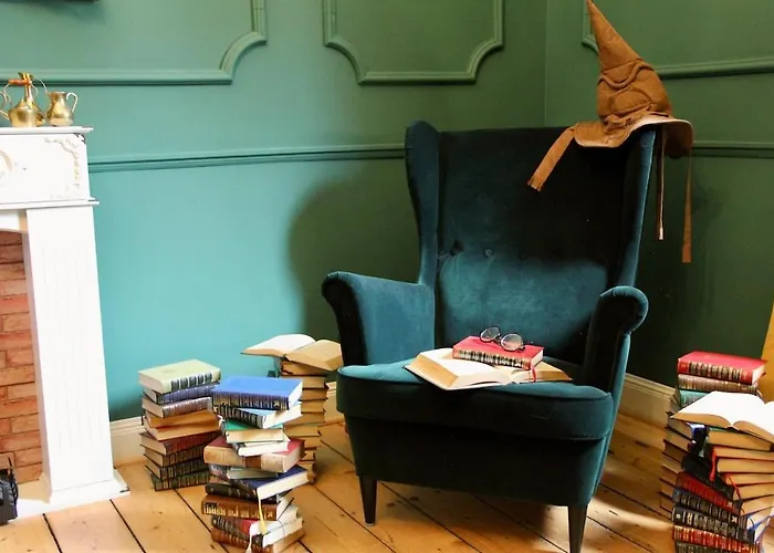 Zauberhafte Mit Hogwarts-feeling Und Terrasse Duisburg